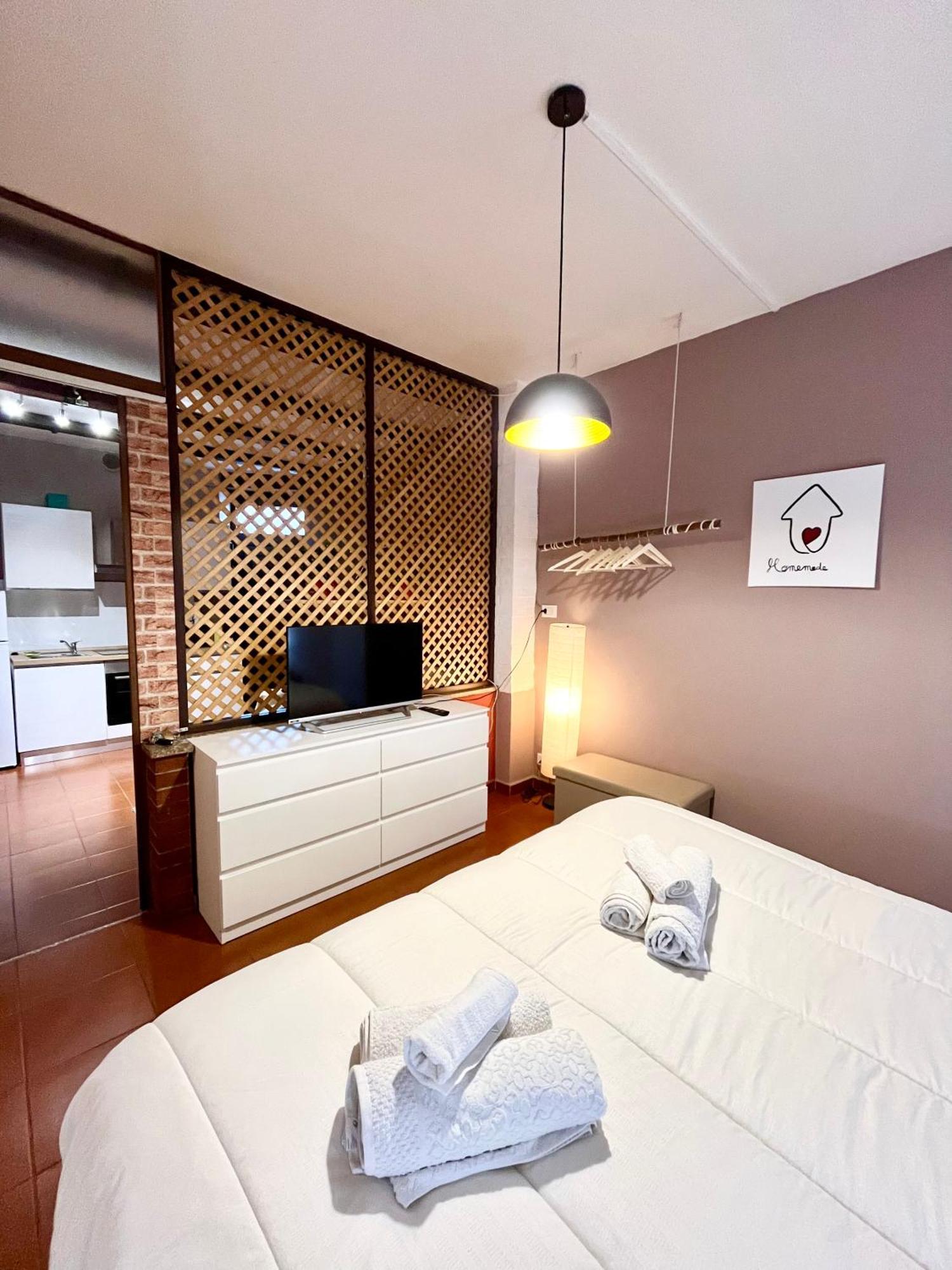 Appartamento Homemade A Due Passi Da Centro Biella Exterior foto